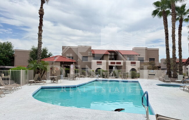 2 beds, 1.5 baths, 827 sqft, $1,295, Unit 2003