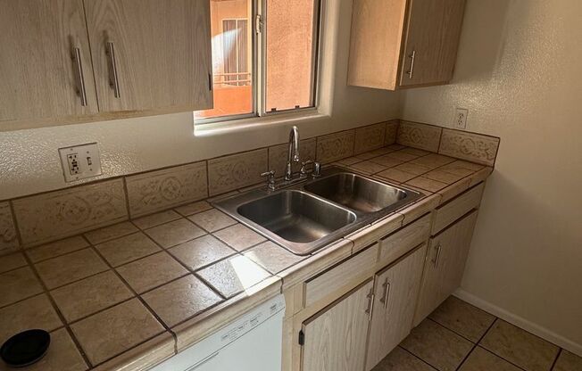 1 bed, 1 bath, $1,725, Unit 216