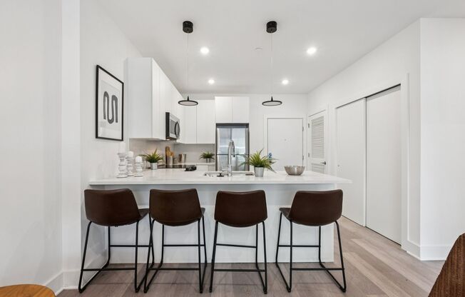 1 bed, 1 bath, 590 sqft, $1,540, Unit D210