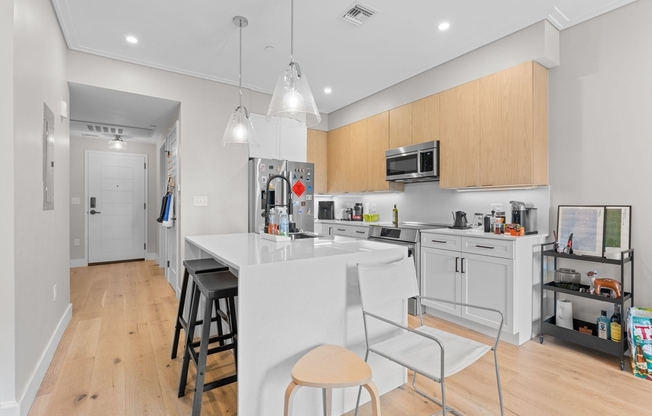 1 bed, 1 bath, 605 sqft, $2,850, Unit 415