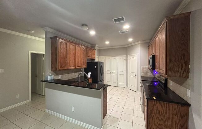 Beautiful & Spacious 3 Bed, 2.5 Bath Home – Available Now!
