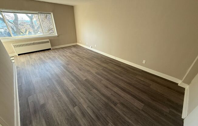 Studio, 1 bath, 400 sqft, $895, Unit #418