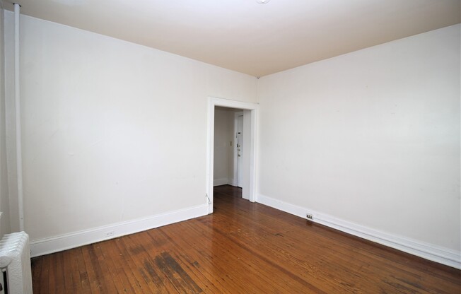 1 bed, 1 bath, 2 sqft, $950, Unit #406