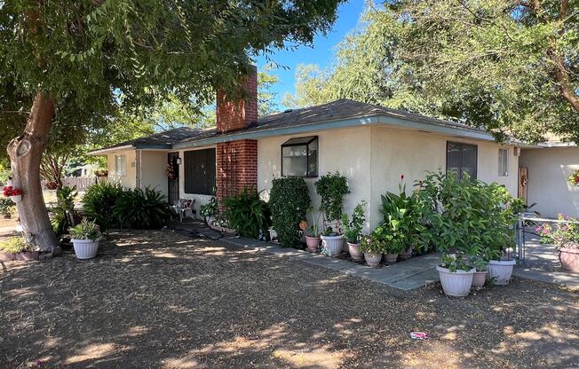 Charming 3 Bedroom, 2 Bath Home in Dinuba – $1,830/mo