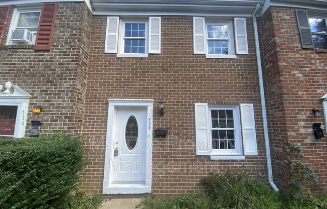 534 Olde Greenwich Circle