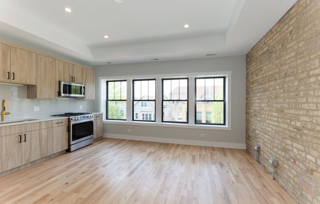 2 beds, 1 bath, 922 sqft, $2,795, Unit 2535-3