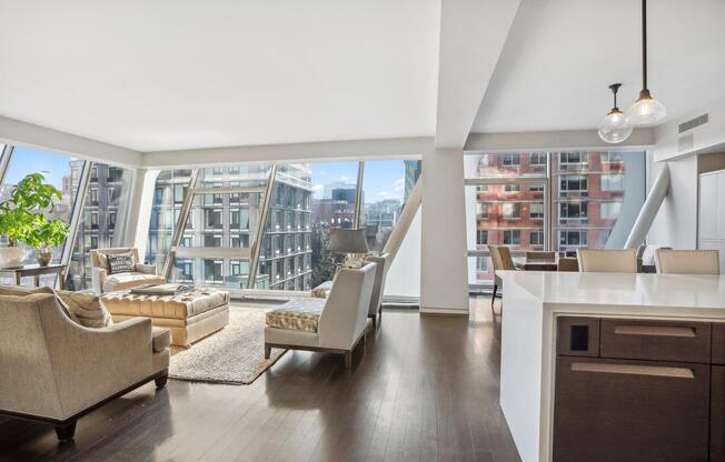 515 W 23 ST