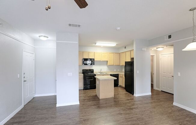 1 bed, 1 bath, 715 sqft, $1,051