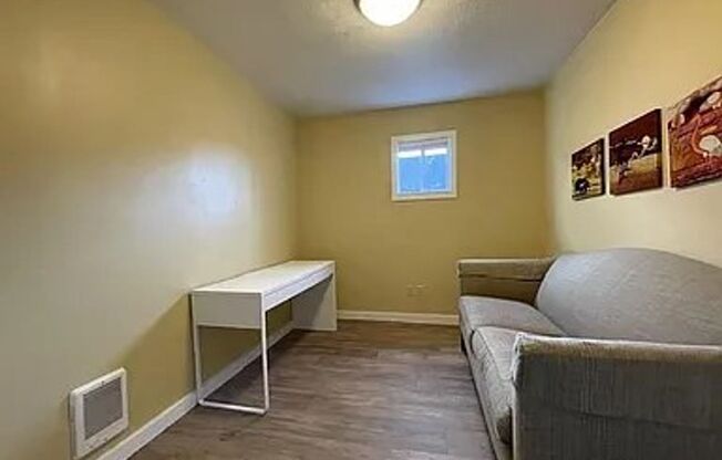 Spacious 2 Bedroom / 2 Bathroom Apartment in the Heart of Ocean Park – Available Now!