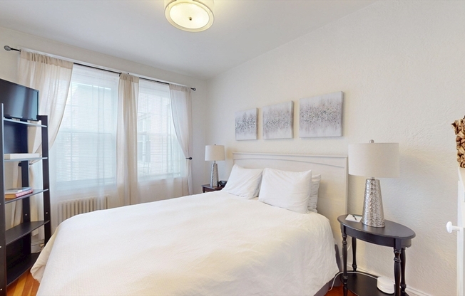 1 bed, 1 bath, 500 sqft, $2,500, Unit 43