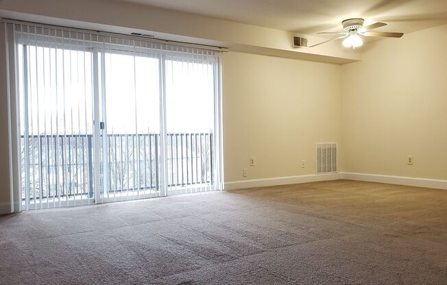 3 beds, 2 baths, 1,300 sqft, $2,368, Unit 3351 #104