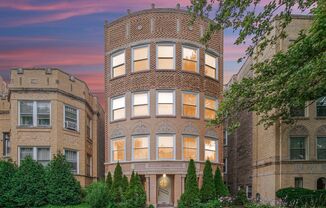 6144 N Washtenaw Ave