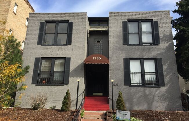 1 bed, 1 bath, 550 sqft, $1,050, Unit Apt 8