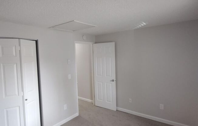 2 beds, 1 bath, 776 sqft, $1,500, Unit 092