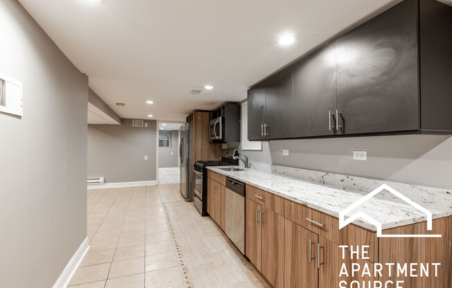 1122 W 19 ST