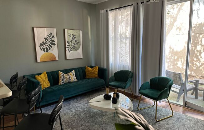 Kissimmee - Beautiful Fully Furnished and decorated Townhome Ready NOW