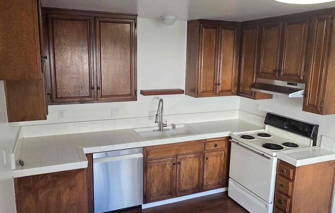 3 bed/2 bath townhouse near Mesa College and USD