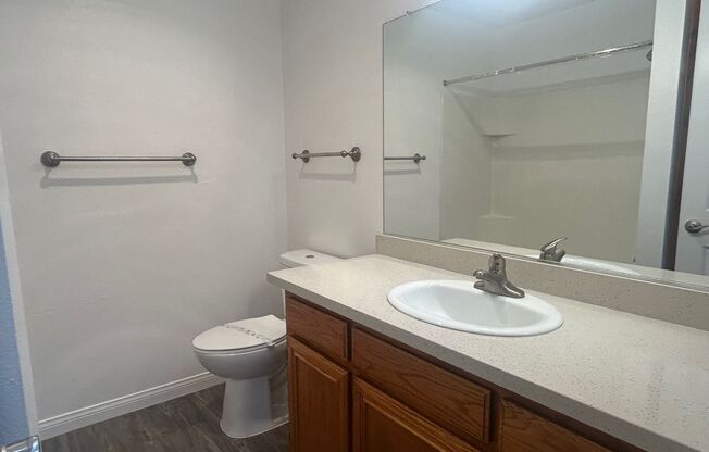 1 bed, 1 bath, 868 sqft, $2,445, Unit H8