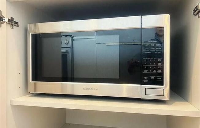2 beds, 2 baths, 969 sqft, $7,200, Unit 4912