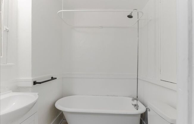 Studio, 1 bath, 332 sqft, $925, Unit 308