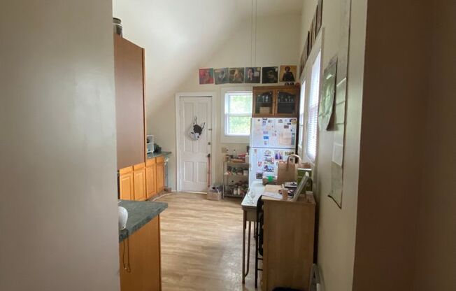 1321 S 1st