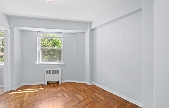 2 beds, 1 bath, 930 sqft, $1,490, Unit 105