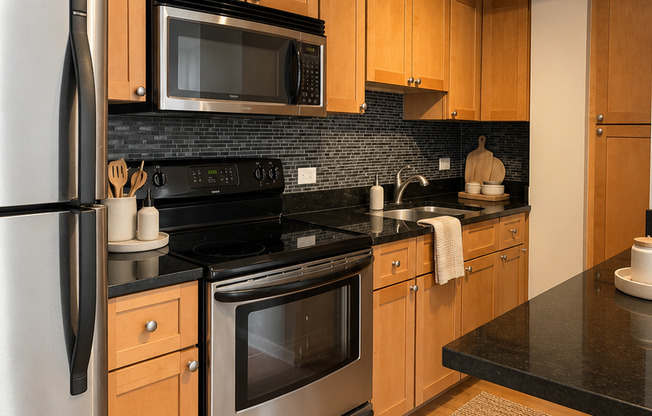1 bed, 1 bath, 700 sqft, $1,795, Unit 418-0912