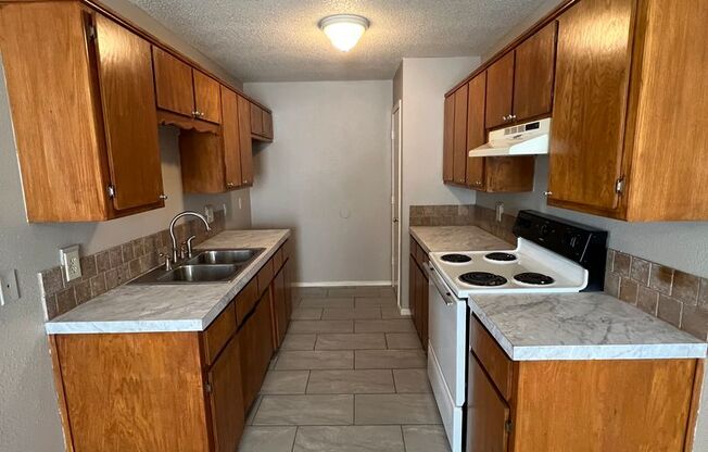 4 beds, 2 baths, $1,000