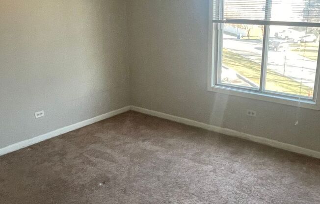 2 beds, 1 bath, 865 sqft, $1,480, Unit Building 7-3A