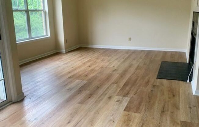 1 bedroom, 1 bath unit Available NOW