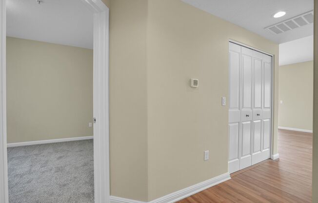 2 beds, 2 baths, 894 sqft, $1,595, Unit 144-36302