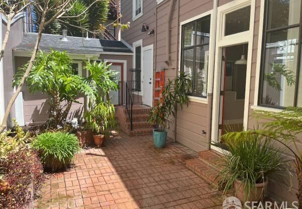 236 CLINTON PARK