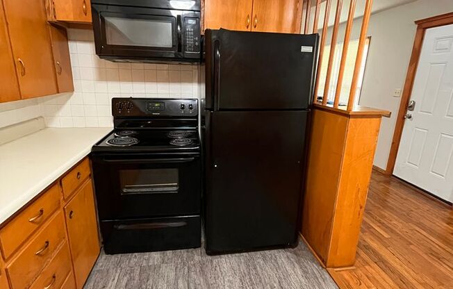 Single Family Home - 3 bedrooms and 1.5 bathrooms in Phelps Grove neighborhood. Ready for move-in on November 5th. Not available for prelease.