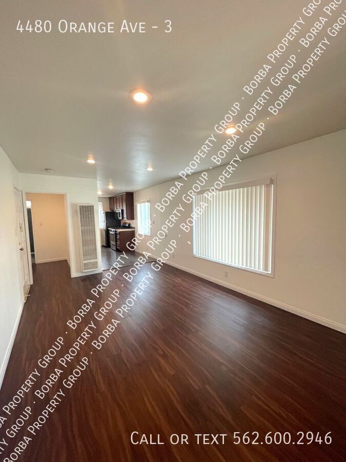 4480 Orange Ave