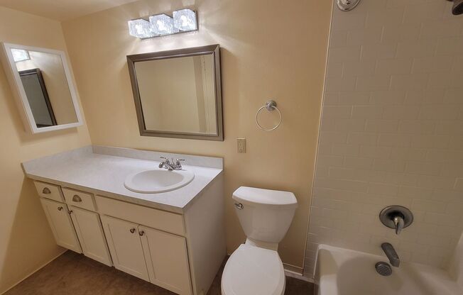 2 beds, 2 baths, 972 sqft, $1,795, Unit 901