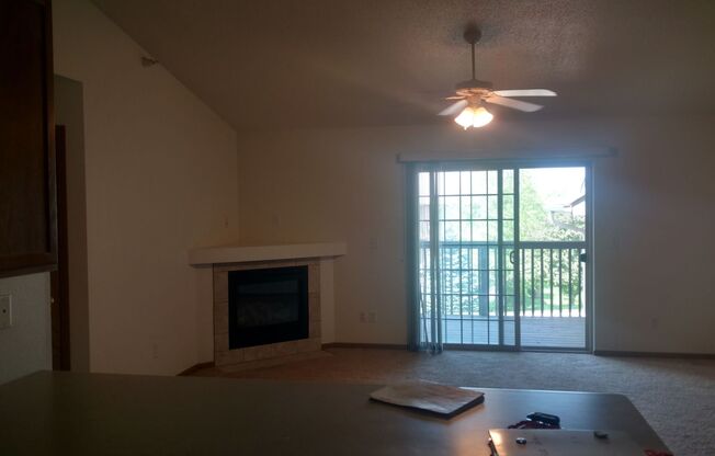 2 beds, 1 bath, 8 sqft, $1,025, Unit Coral Court Condominium