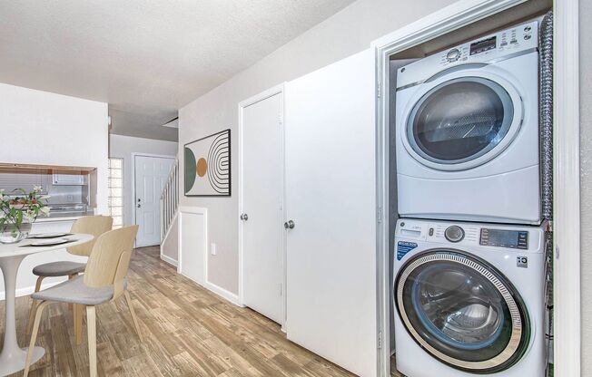 2 beds, 1.5 baths, 900 sqft, $1,349, Unit 2-187