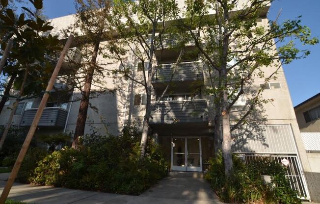 CLK - Clark Apts