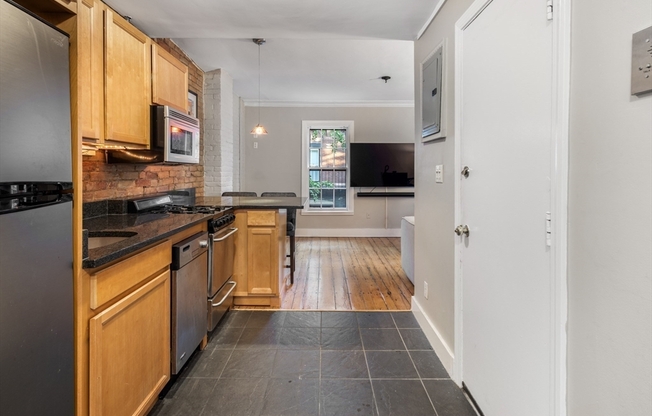 33 Gray St