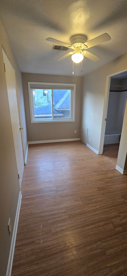 1 bed, 1 bath, $650, Unit Apt 6