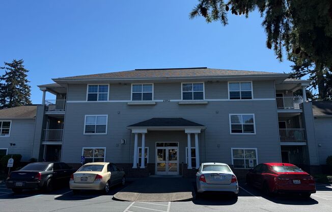 1 bed, 1 bath, 750 sqft, $1,300, Unit 306