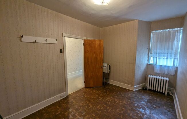 Large Home - Southwest Philadelphia