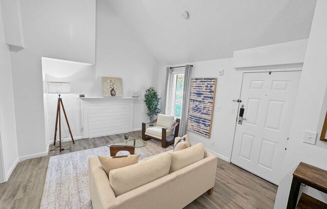 2 beds, 2 baths, 700 sqft, $1,395, Unit BLDG 1028 - APT 207