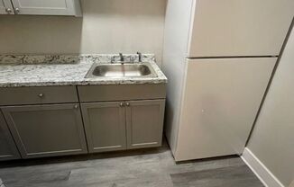 1 bed, 1 bath, $1,350, Unit 66 Mattoon St Unit 10