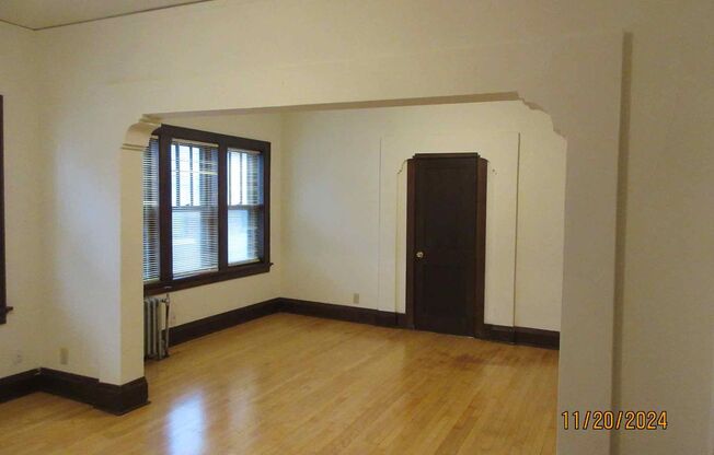 2 beds, 1 bath, $1,100, Unit 903 #3