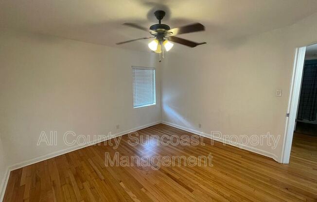 2 beds, 1 bath, $2,275