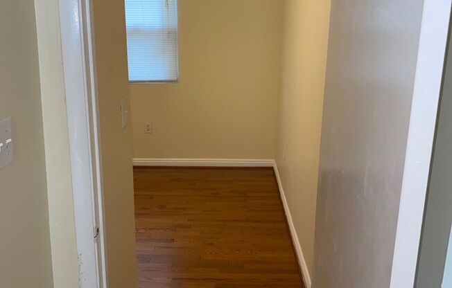 3 beds, 1 bath, $2,500