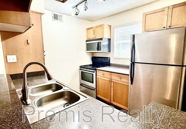 2500 WINDING CRK BLVD