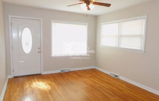 Attractive 3 BR / 1 BA Home with Fenced Backyard