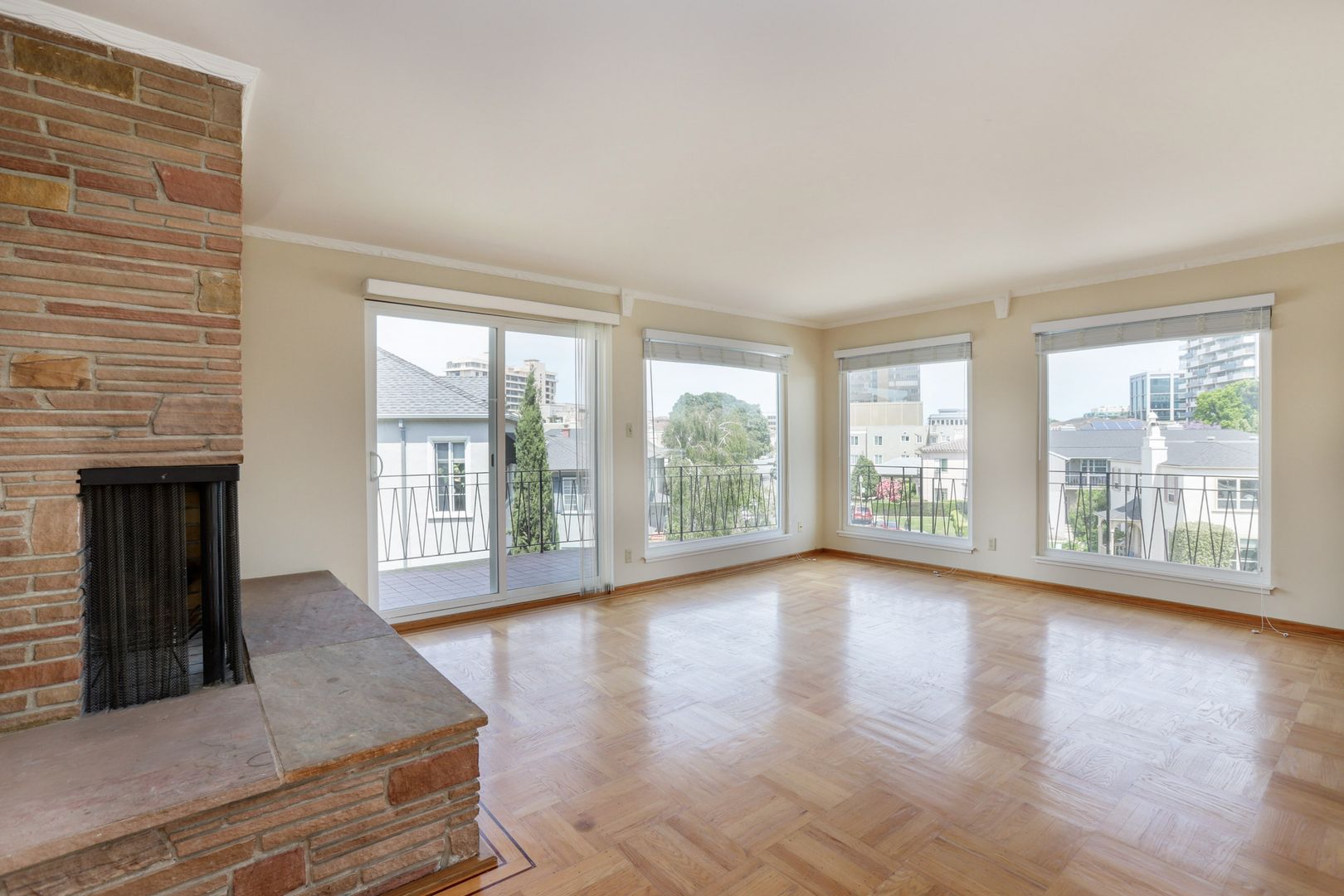 2BR/1BA Top Floor Corner Unit with Balcony & Parking | Pet Friendly | Near Downtown | YouTube Tour
